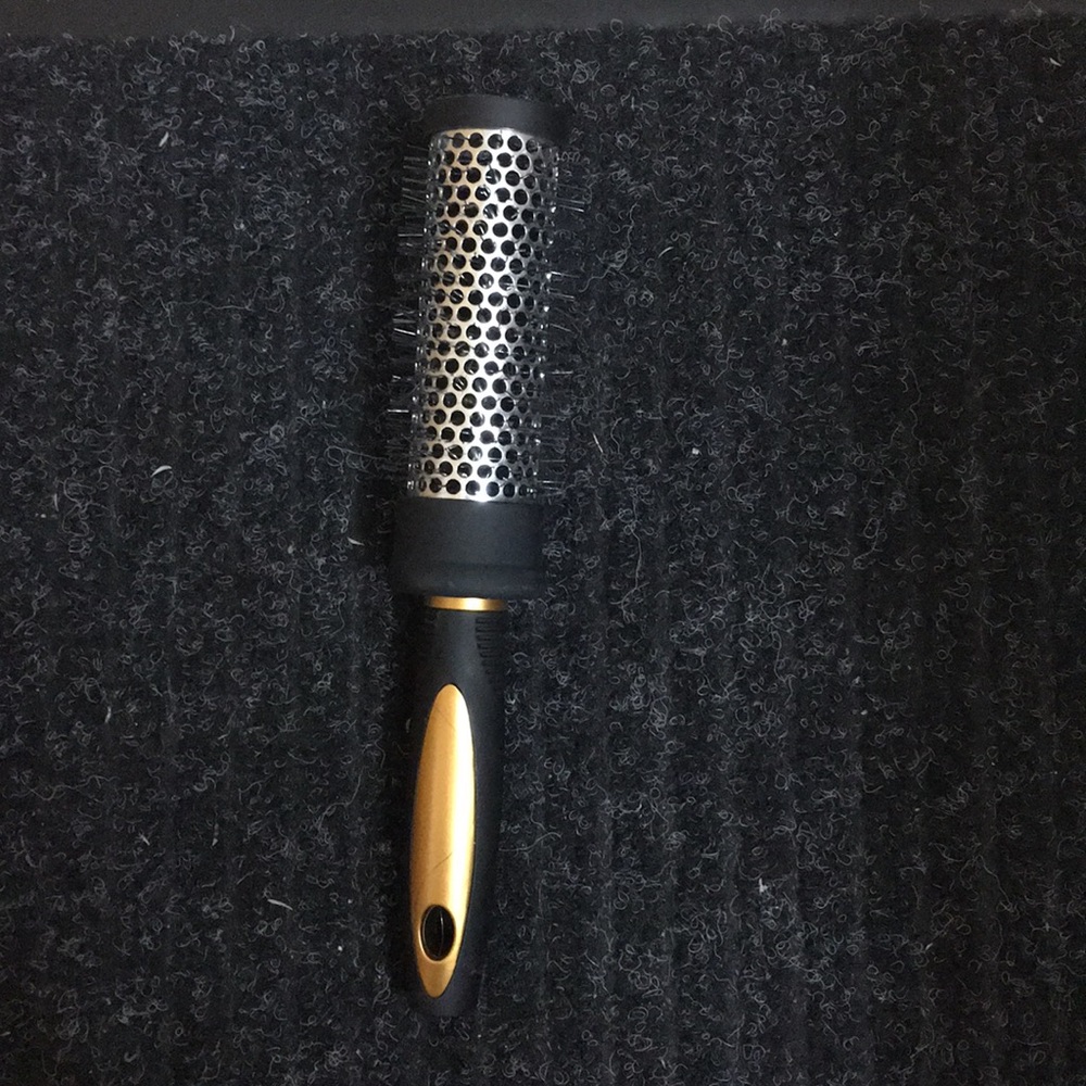 Hair brush